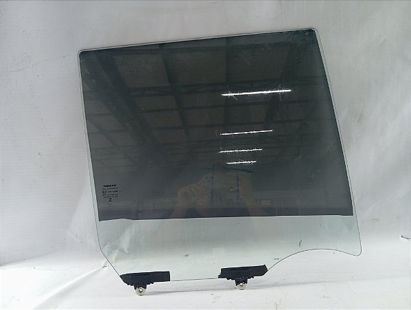 VIDRO PORTA TRASEIRA DIREITA NISSAN KICKS 1.6 2025