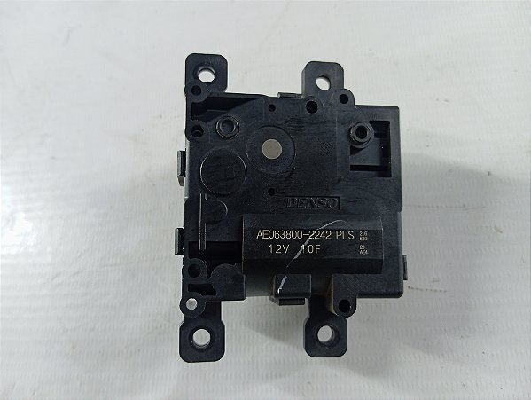 MOTOR DIRECIONADO AR PAINEL TOYOTA YARIS 2023