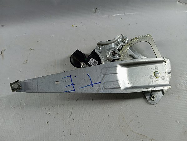 MOTOR E MAQUINA VIDRO ELETRICO TRASEIRO ESQUERDO YARIS 2023