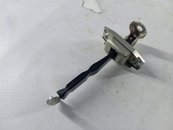 LIMITADOR PORTA TRASEIRA DIREITA TOYOTA YARIS 2023