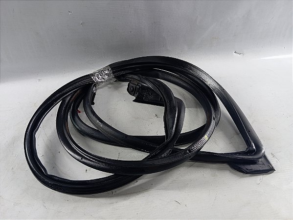 BORRACHA CONTORNO PORTA DIANTEIRA DIREITA TOYOTA YARIS 2023