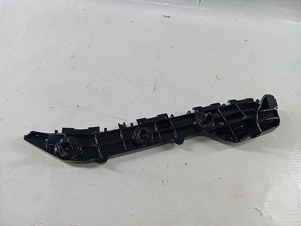 GUIA PARACHOQUE TRASEIRA ESQUERDA TOYOTA YARIS 2023