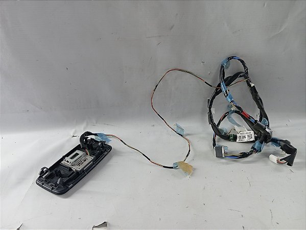 LUZ TETO CORTESIA TRASEIRA TOYOTA YARIS 2023 ORIGINAL