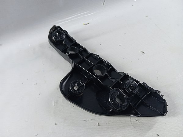 GUIA PARACHOQUE DIANTEIRA ESQUERDA TOYOTA YARIS 2023