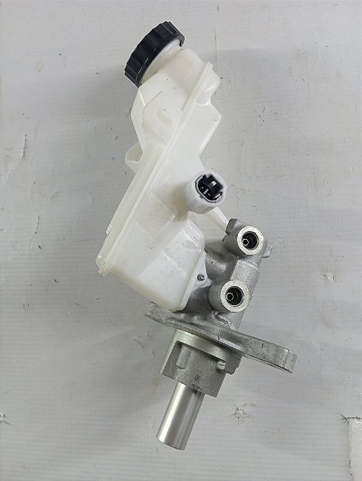 CILINDRO MESTRE FREIO E RESERVATORIO TOYOTA YARIS 1.5  2023