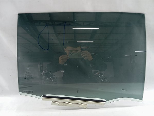 VIDRO PORTA TRASEIRA DIREITA TOYOTA YARIS HATCH 1.5 2023