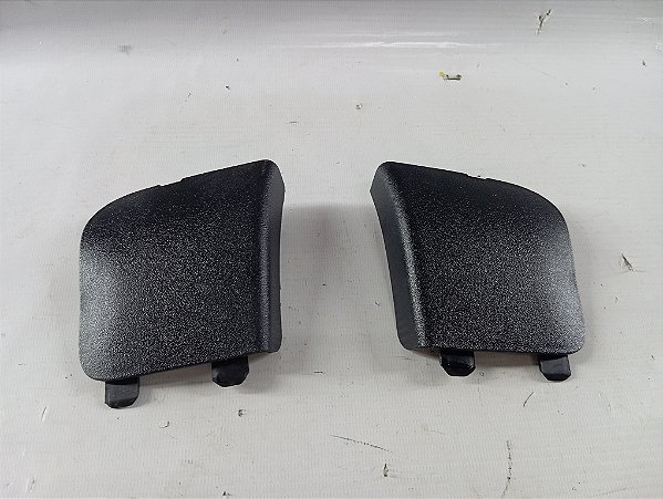 PAR ACABAMENTO TAMPA TRASEIRA TOYOTA YARIS 1.5 2023