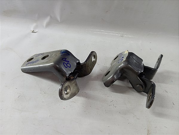 PAR DOBRADIÇA PORTA TRASEIRA DIREITA TOYOTA YARIS 2023