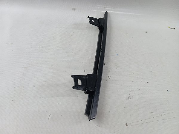 MOLDURA GRADE RADIADOR TOYOTA YARIS 2023