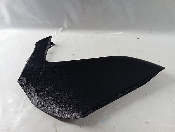 ACABAMENTO LADO ESQUERDO CONSOLE CENTRAL TOYOTA YARIS 2023