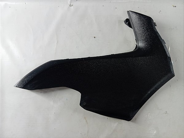 ACABAMENTO LADO DIREITO CONSOLE CENTRAL TOYOTA YARIS 2023