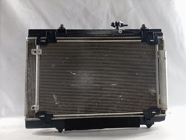 RADIADOR E CONDENSADOR ORIGINAL TOYOTA YARIS 1.5 AUTO 2023
