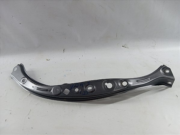 SUPORTE SUPERIOR CAPO MOLDURA FAROL DIREIT TOYOTA YARIS 2023