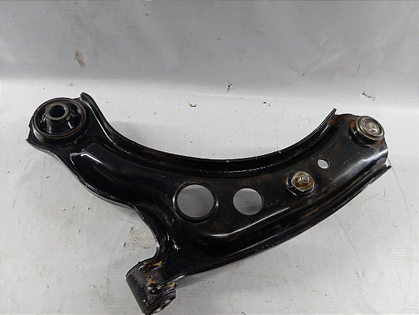 BALANÇA BANDEJA SUSPENSÃO LADO DIREITO TOYOTA YARIS 2023