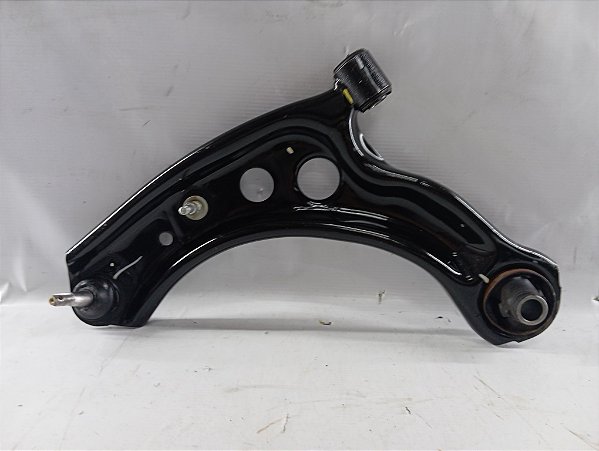 BALANÇA BANDEJA SUSPENSÃO LADO ESQUERDO TOYOTA YARIS 2023