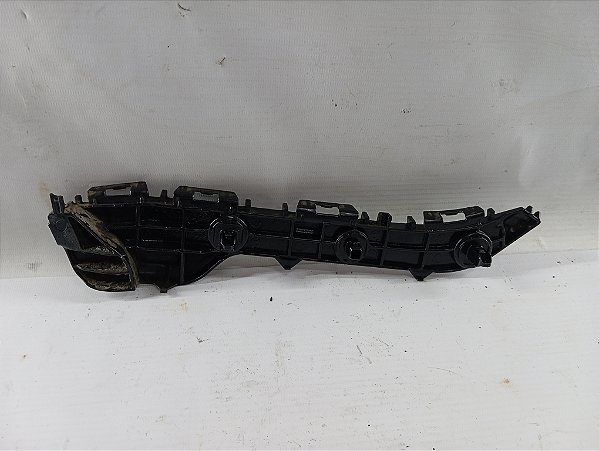 GUIA PARACHOQUE TRASEIRO DIREITO TOYOTA YARIS HATCH 2019