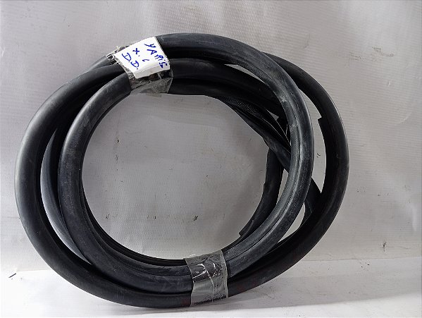 BORRACHA PORTA DIANTEIRA DIREITA TOYOTA YARIS 2019 ORIGINAL