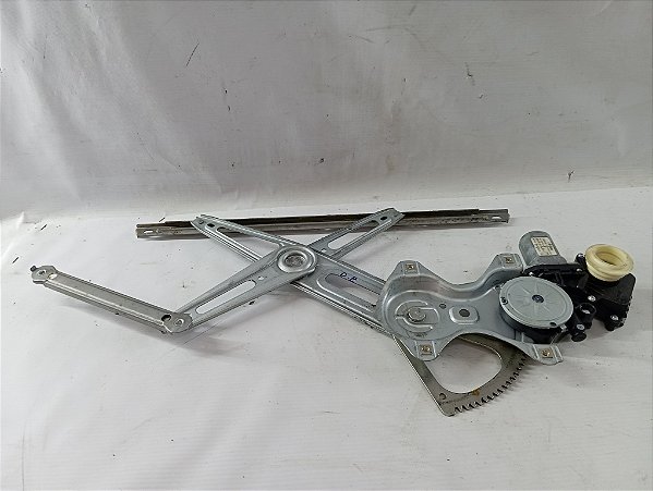 MAQUINA E MOTOR VIDRO PORTA DIANTEI ESQUER TOYOTA YARIS 2019