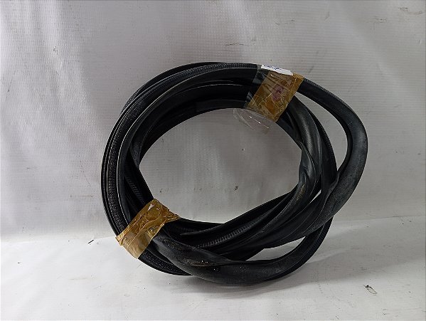 BORRACHA PORTA TRASEIRA DIREITA TOYOTA YARIS HATCH 2019