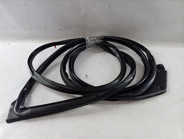 BORRACHA CONTORNO PORTA DIANTEIRA DIREITA YARIS 2019