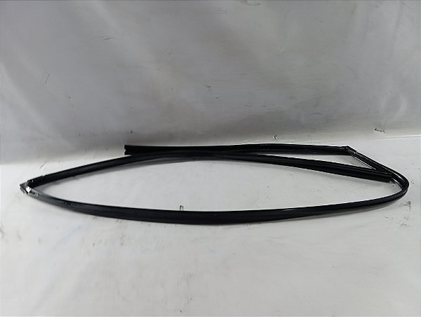 BORRACHA CONTORNO VIDRO DIANTEIRO DIREITO TOYOTA YARIS 2019