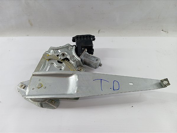 MAQUINA MOTOR VIDRO TRASEIRO DIREITO TOYOTA YARIS 2019