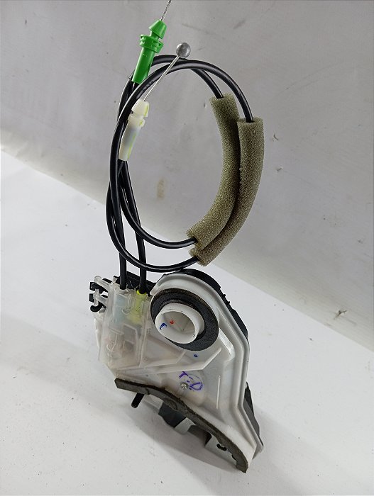 FECHADURA ELETRICA PORTA TRASEIRA DIREITA TOYOTA YARIS 2019