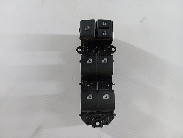 BOTAO COMANDO VIDRO ELETRICO DIANTEIRO ESQUERDO YARIS 2019