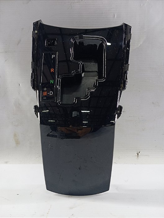 MOLDURA ALAVANCA CAMBIO AUT TOYOTA YARIS 2019 ORIGINAL