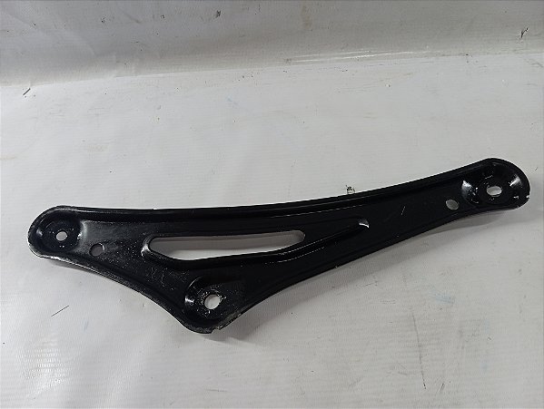 SUPORTE EIXO TRASEIRO LADO DIREITO TOYOTA YARIS 2019