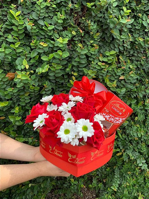 Luxuoso Box Flores Românticas com Lindt