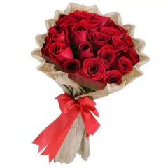 Deslumbrante Buquê de 25 rosas Vermelhas no Crepom Italiano
