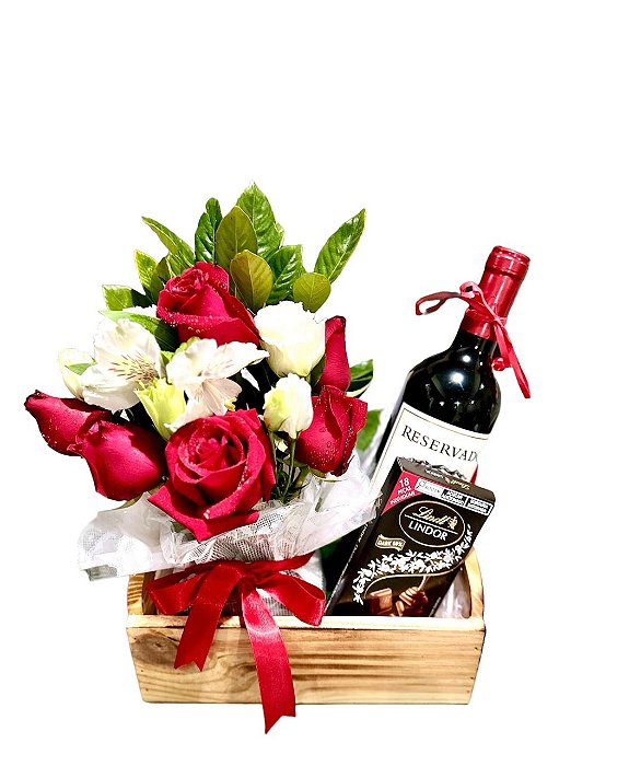 Arranjo  de Rosas Vermelhas Com Vinho e Chocolate Lindt