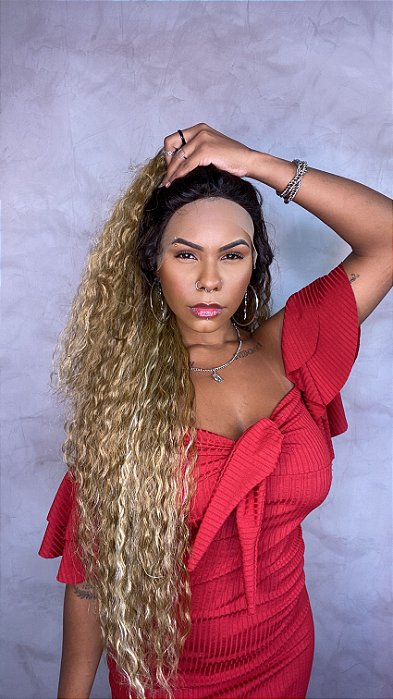 Volume da Peruca Cinthia Loira Exclusive