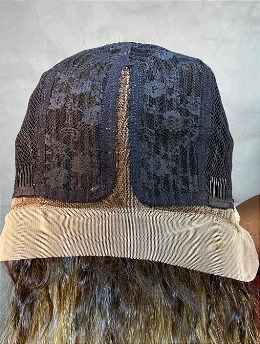 Parte interna da Lace Front Cinthia Loira