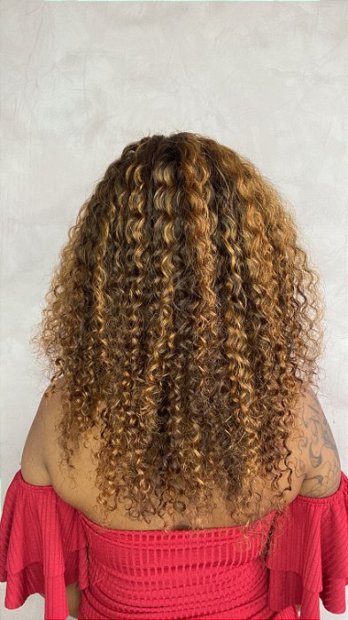 Peruca Lace Front Amanda vista de costas