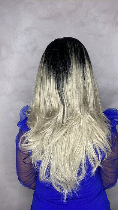 Fernanda Platinada vista de costas