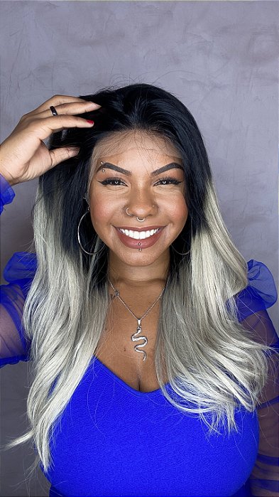 Fernanda Platinada com movimento