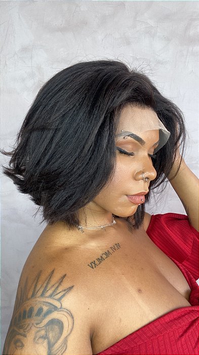 Peruca Ivana detalhe chanel yaki