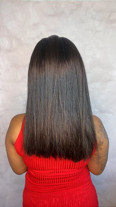Peruca Lace Front Cabelo Humano Demetria vista de costas