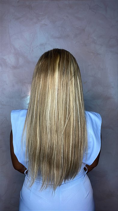 Peruca Lace Front Cecília vista de costas