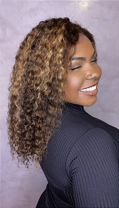 Peruca Lace 4x4 Cabelo Humano Cacheado Pétala