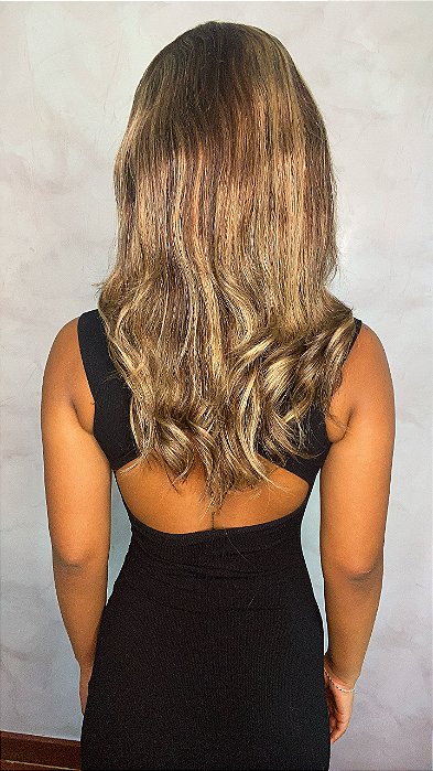 Peruca Lace Front Cabelo Humano Carolina Cut vista de costas