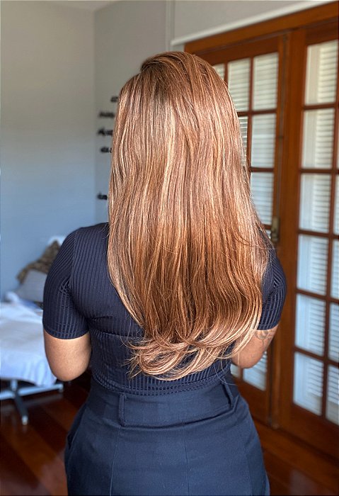 Peruca Lady Bey vista de costas
