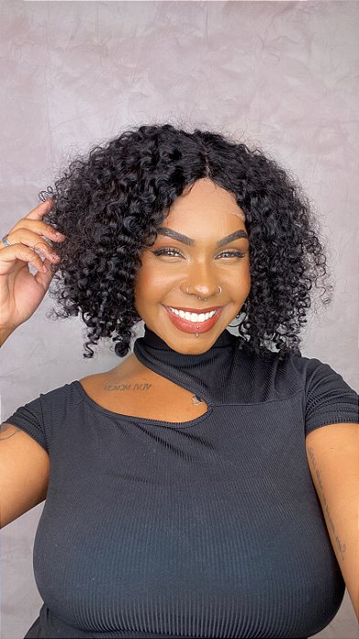 Peruca Lace Front Afro Bianca, vista de outro ângulo