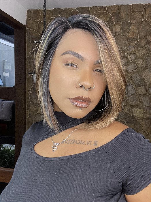 Lace Front HD Fibra Premium Bibi Morena Iluminada detalhe da cor