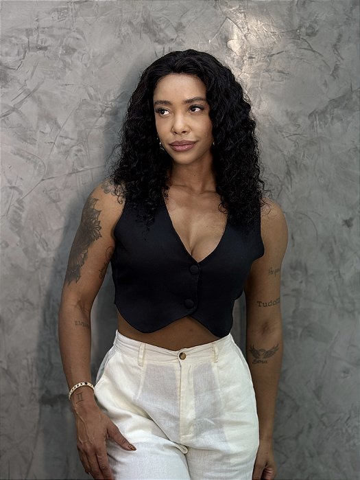 Peruca Lace Front Eunice vista de corpo
