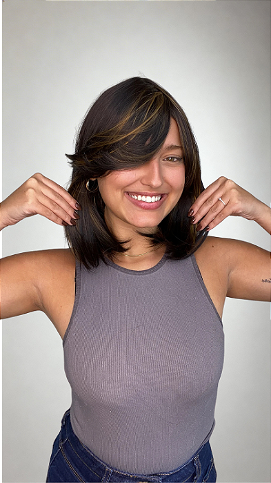 Peruca Fibra Futura Liso Franja Odete Mechada 1B/30