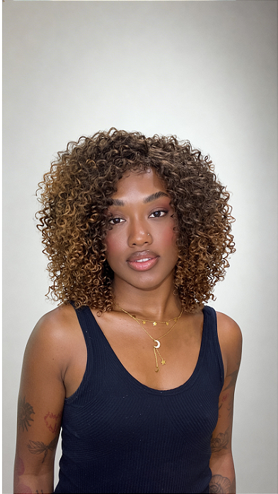 Peruca Biofibra Cacheada Nimiane Morena Iluminada 2/30