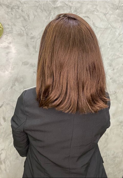 Peruca Lace Front Bob Doce de Leite vista de costas
